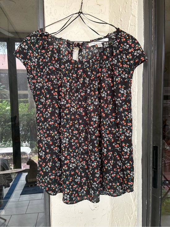 LC Lauren Conrad Tops - LC Lauren Conrad Black Short-Sleeve Floral Peasant Top